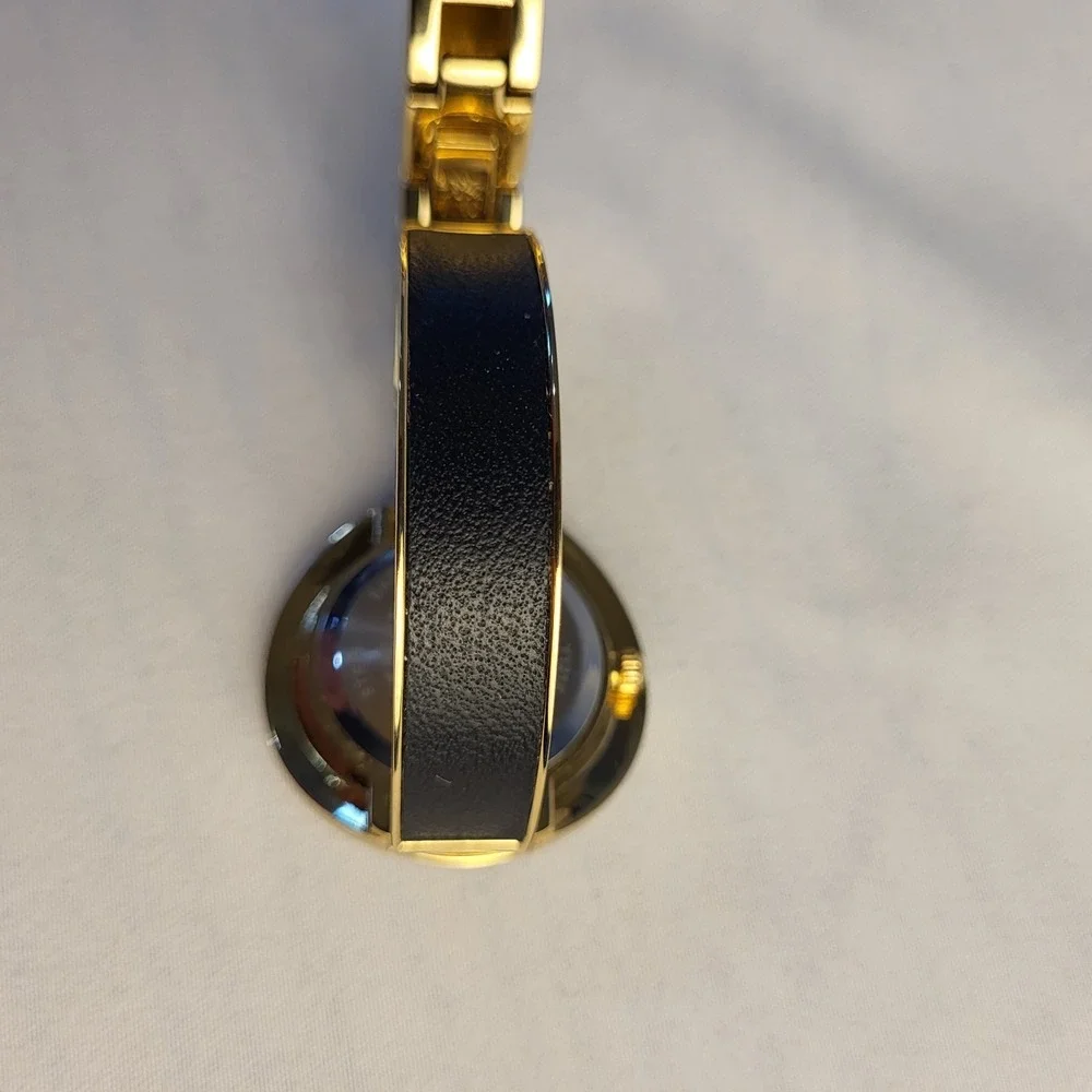 Anne Klein anne klein